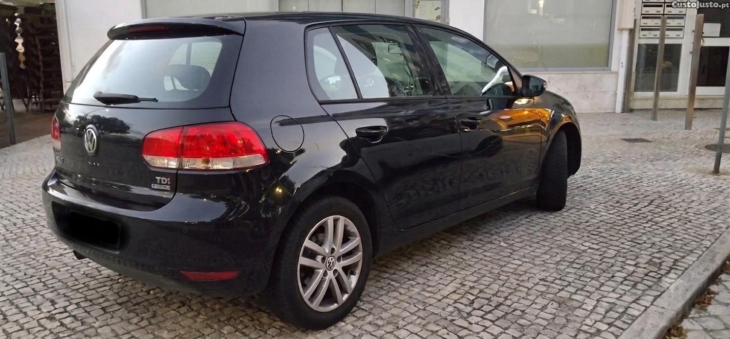 VW Golf 1.6l TDI 105 CH DSG CONFORTLINE BLUEMOTION - 11 foto 2