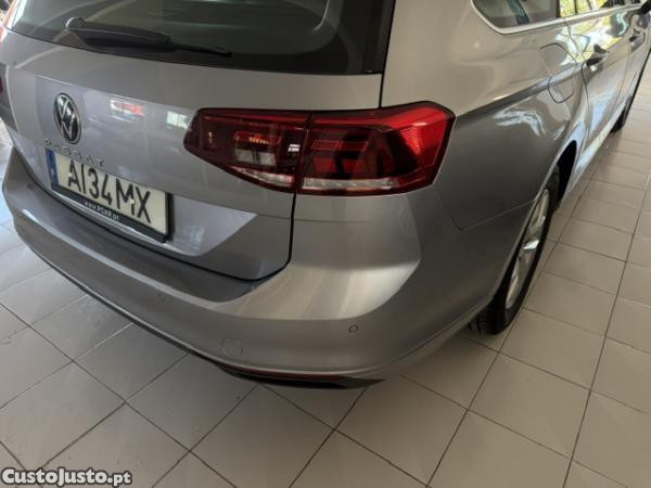 VW Passat Variant 2.0 TDI Business DSG - 21 foto 5