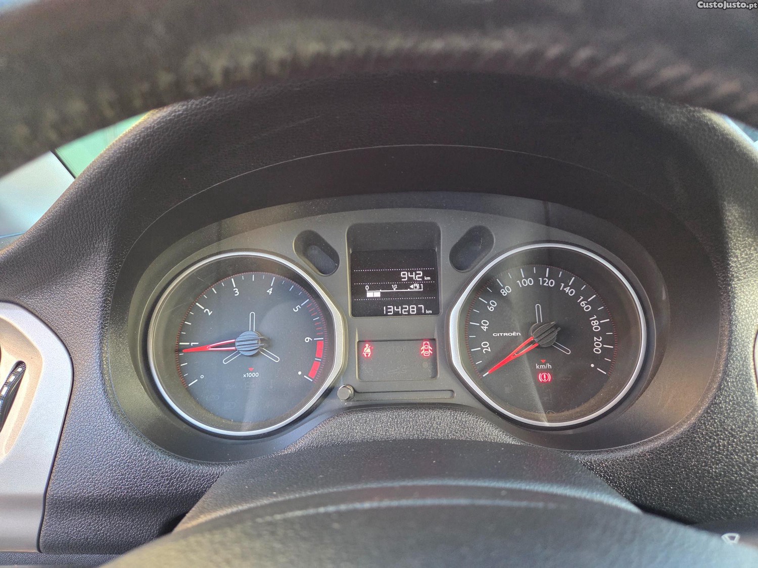 Citroën C-Elysée 1.2 PureTech Shine — fotografia 5