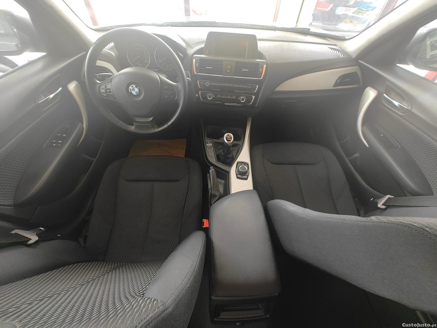 BMW 116 d EfficientDynamics Line Urban — fotografia 4