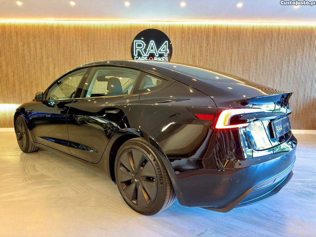 Tesla Model 3 nd — fotografia 17