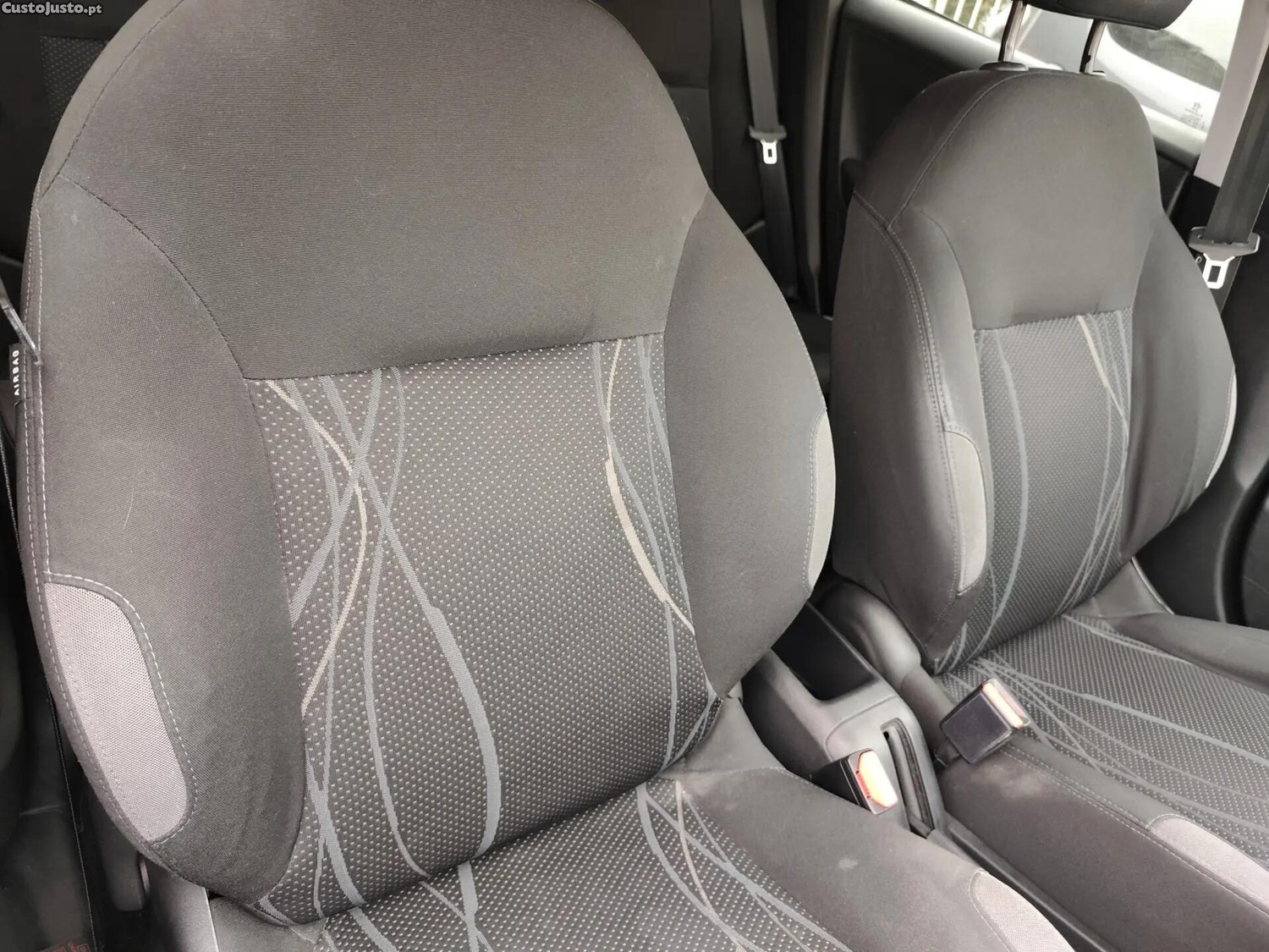 Peugeot 208 1.2 PureTech Active — fotografia 15