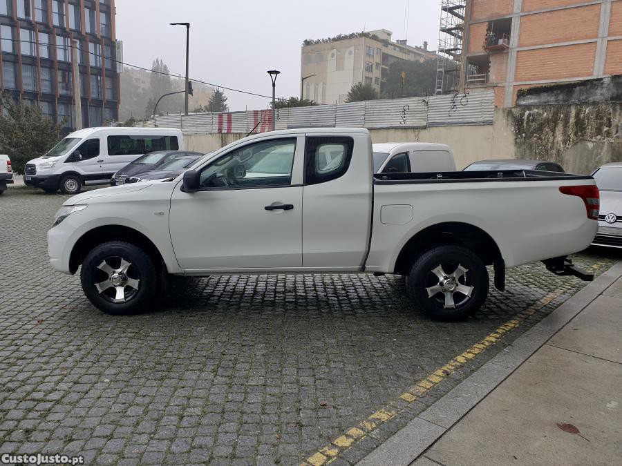 Mitsubishi L200 2.4 DI-D Club Invite — fotografia 14