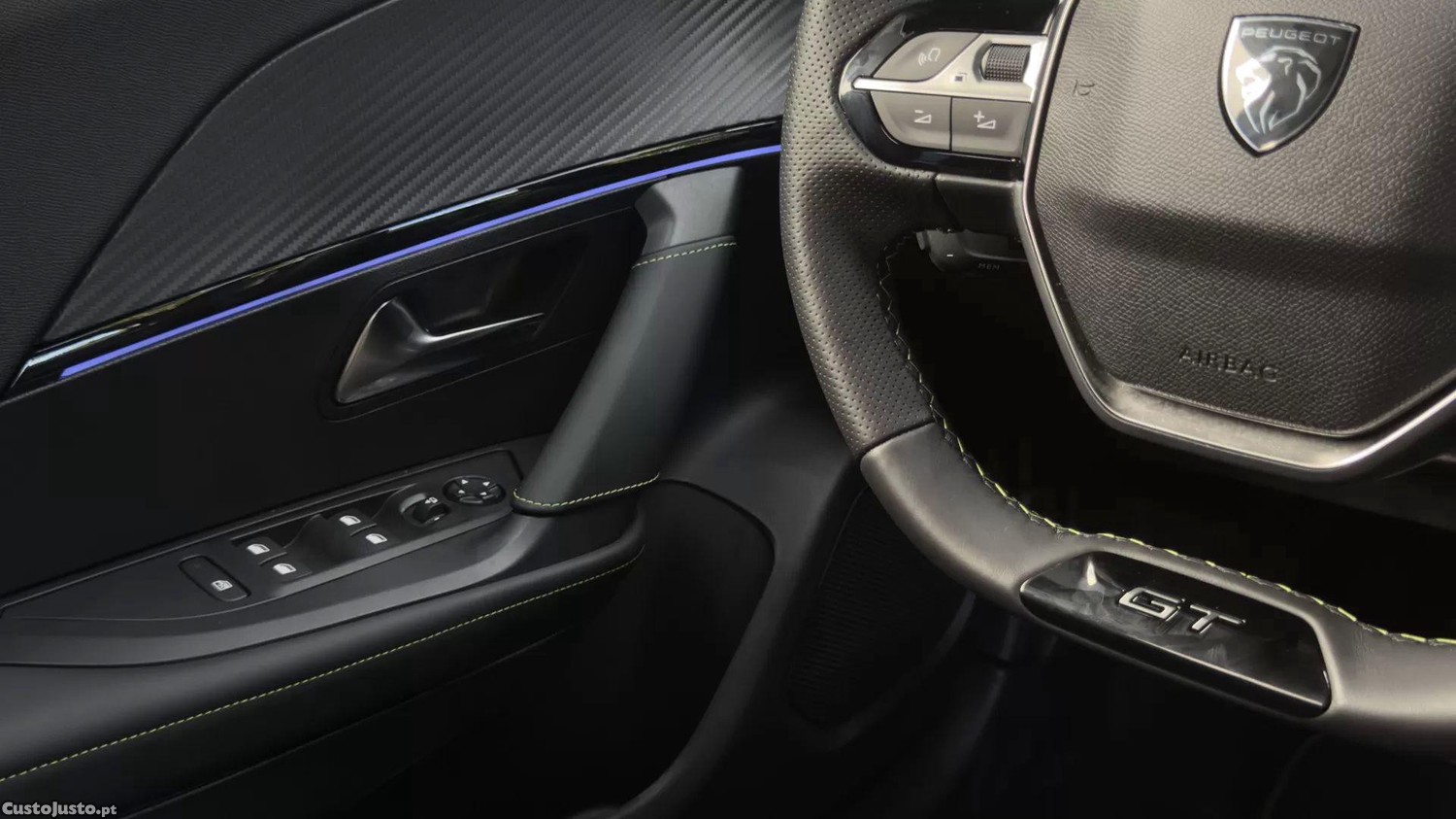 Peugeot e-2008 50 kwh gt line — fotografia 17