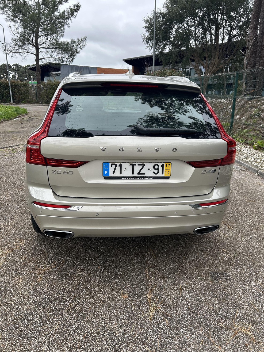 Volvo XC60 2.0 D4 Inscription AWD Gertronic - 17 foto 3