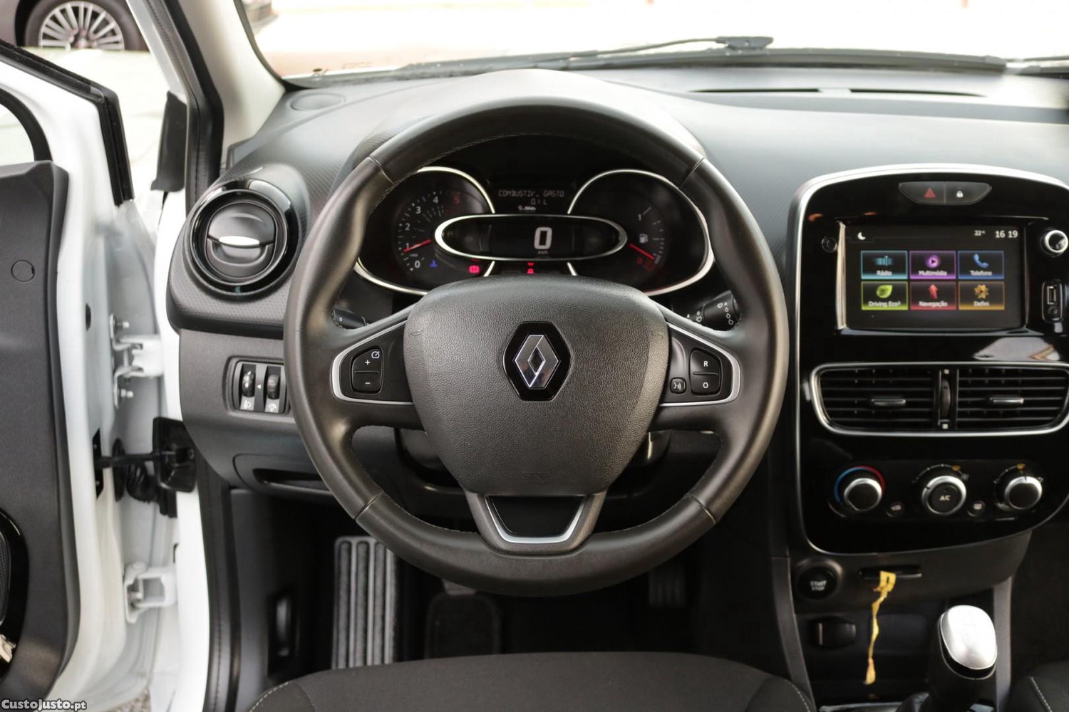Renault Clio Sport Tourer 1.5 DCI Limited 90cv — fotografia 34