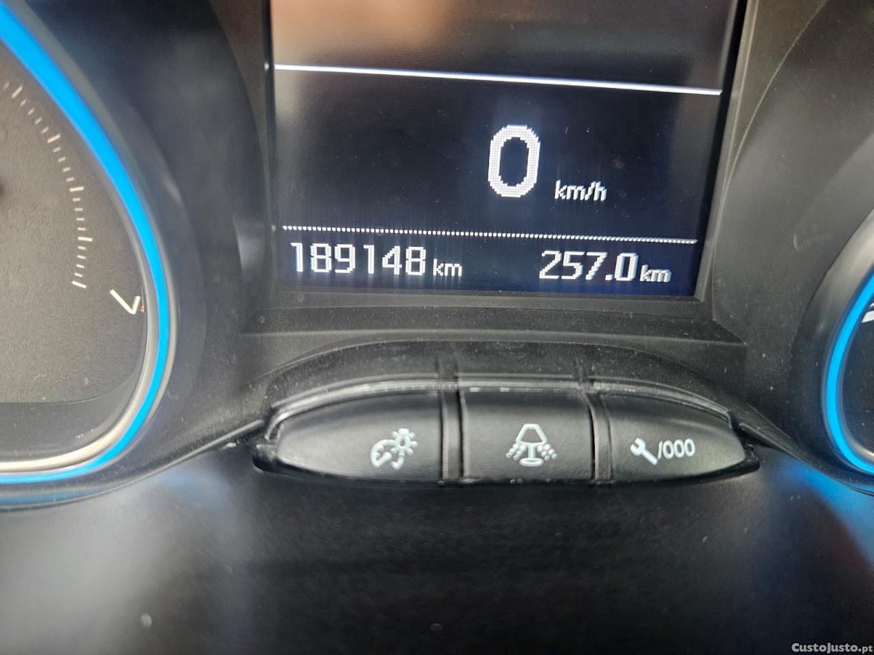 Peugeot 2008 — fotografia 5