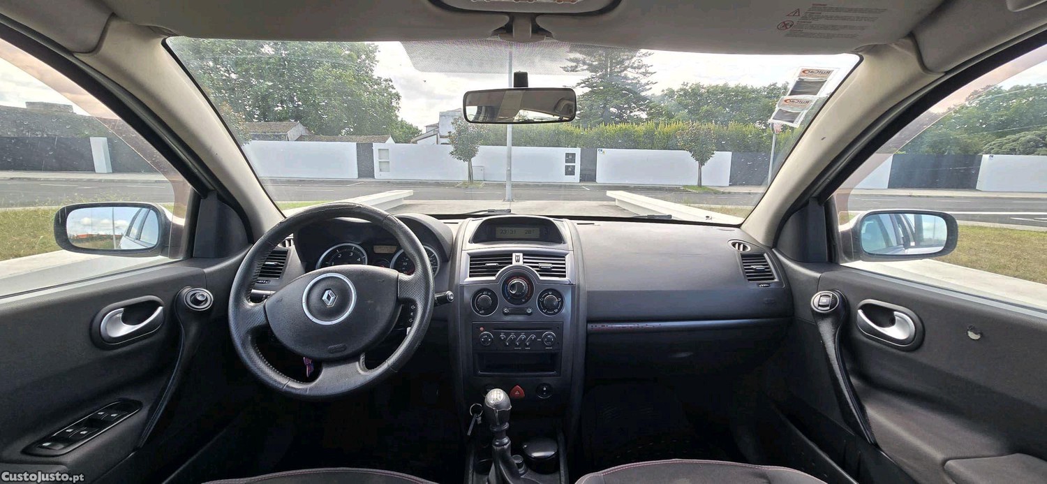 Renault Mégane Impecável Familiar — fotografia 3