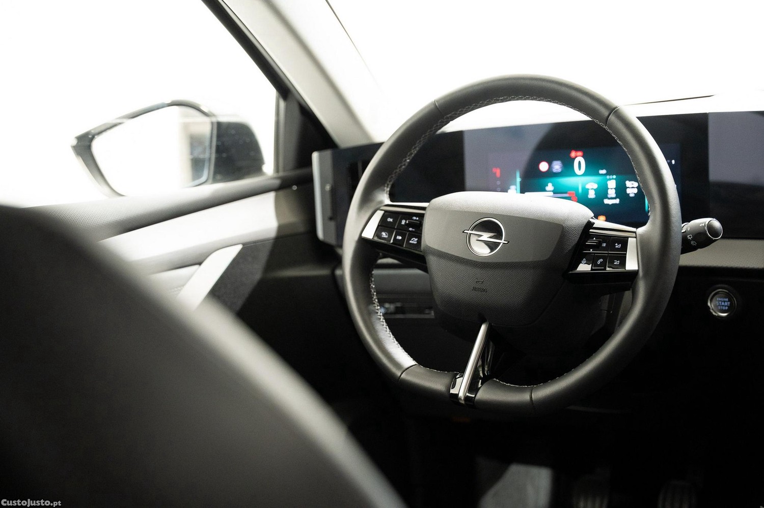 Opel Astra 1.2 T Elegance — fotografia 10