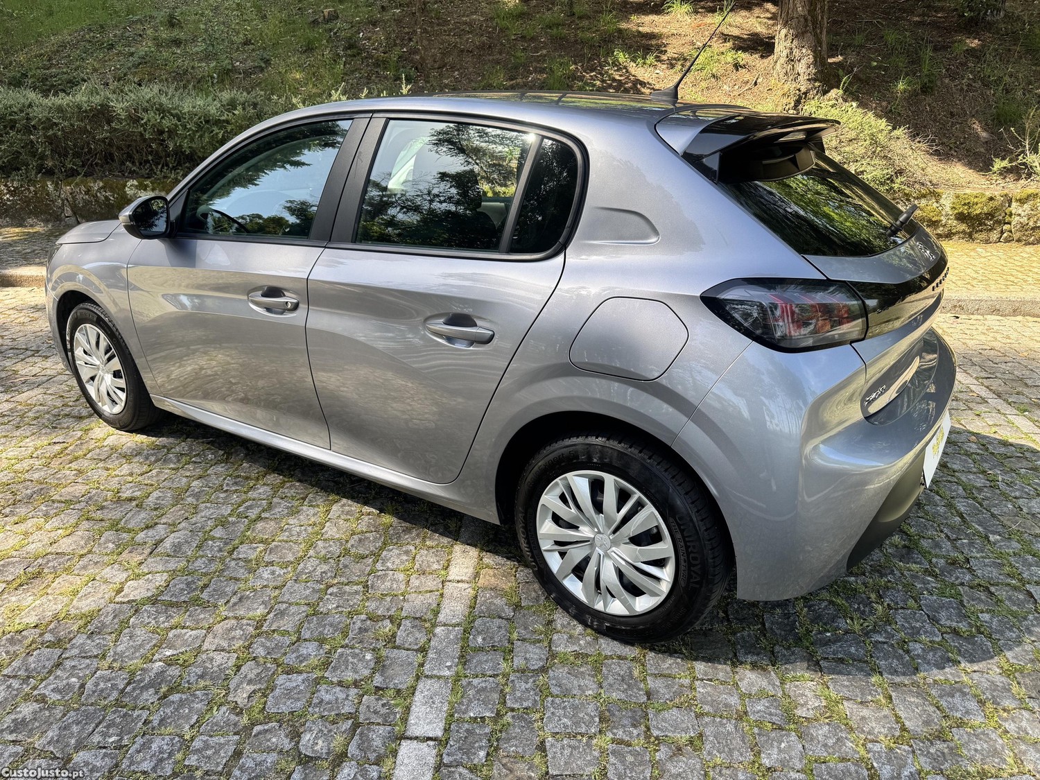 Peugeot 208 1.5 Hdi — fotografia 7