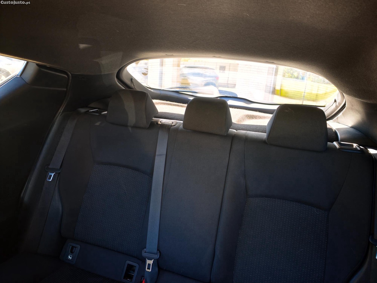 Toyota C-HR 1.8 - 19 foto 2