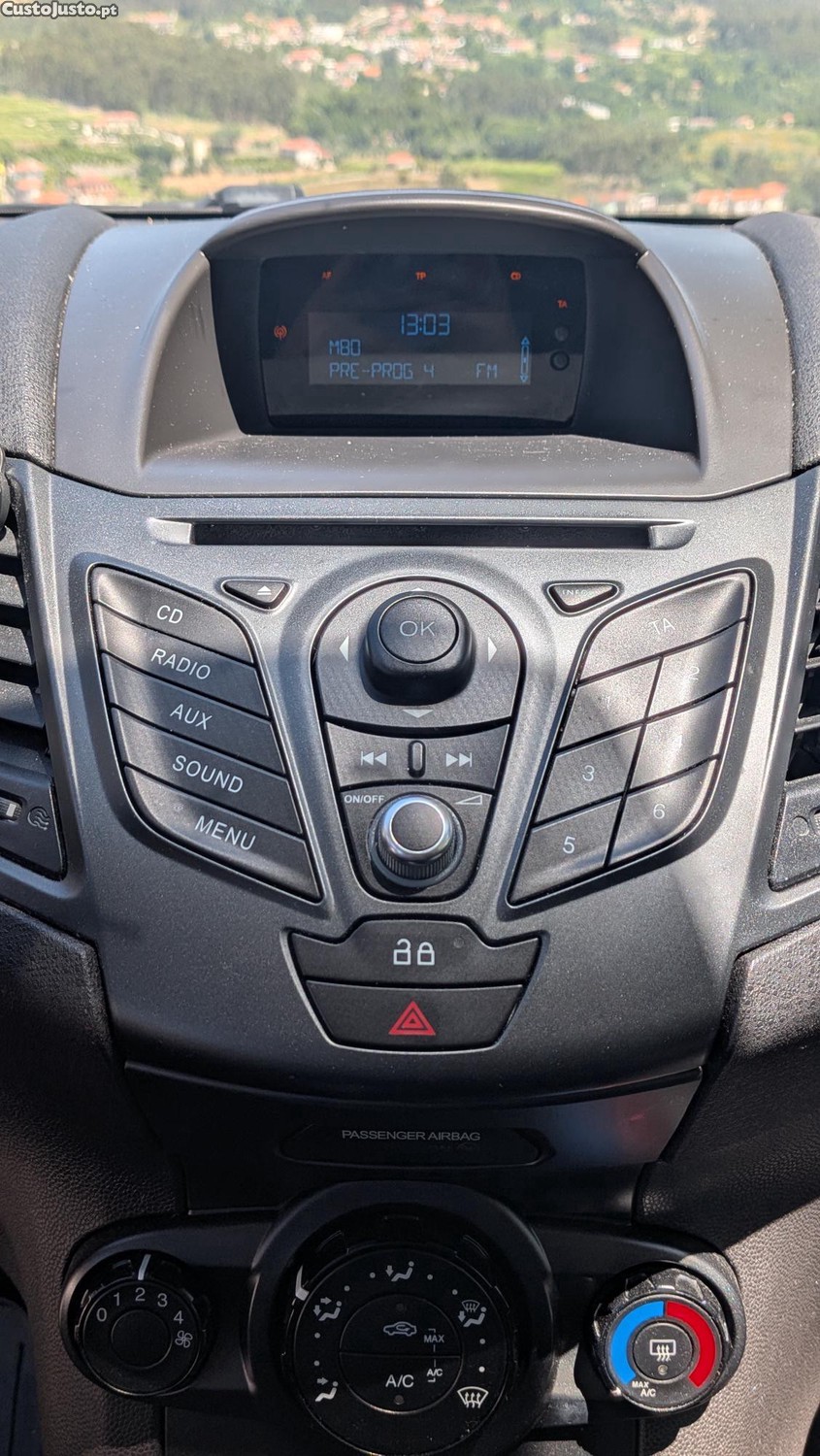 Ford Fiesta TDCI 1.6 ECOnetic Trend — fotografia 6