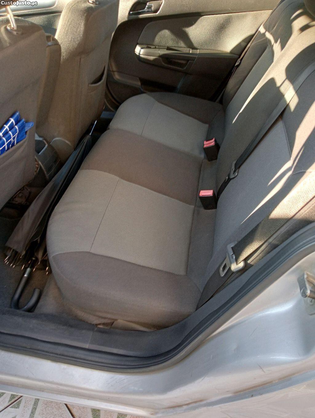 Opel Astra Caravan 1.3 CDTI — fotografia 4
