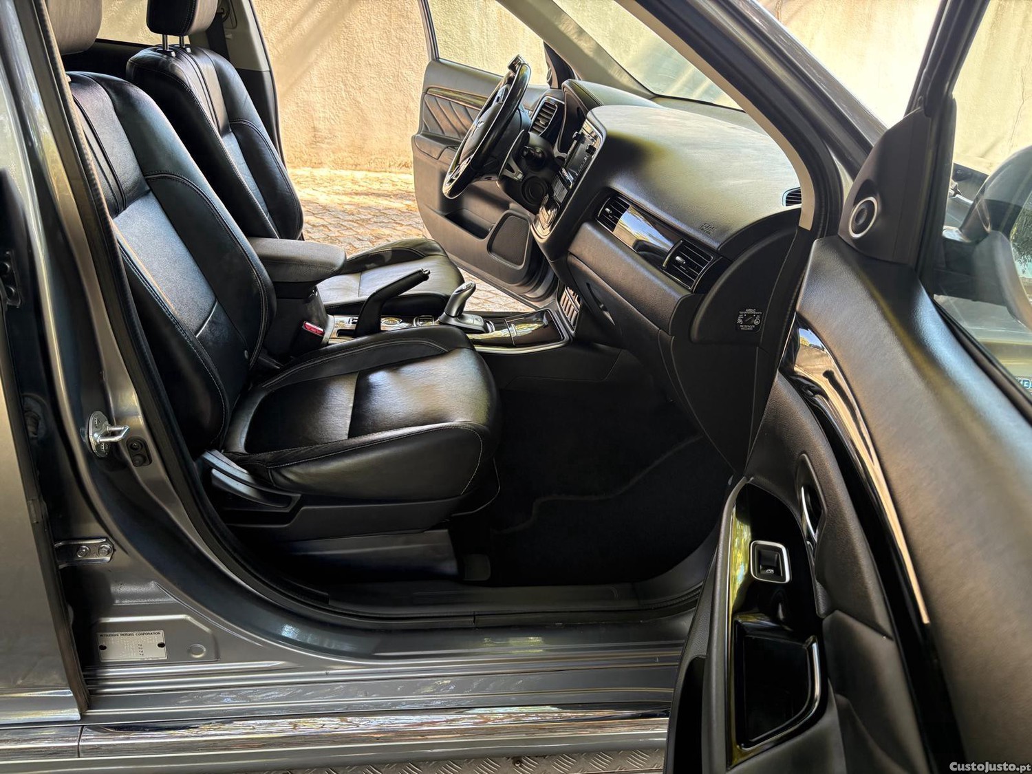 Mitsubishi Outlander 2.0 ielétrico — fotografia 7
