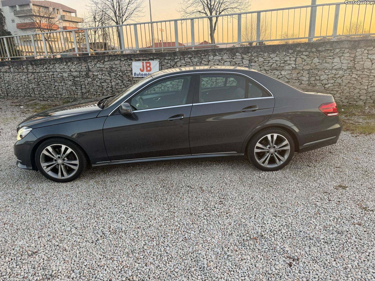 Mercedes-Benz E 300 BLUETEC Hybrid Avantgarde — fotografia 16