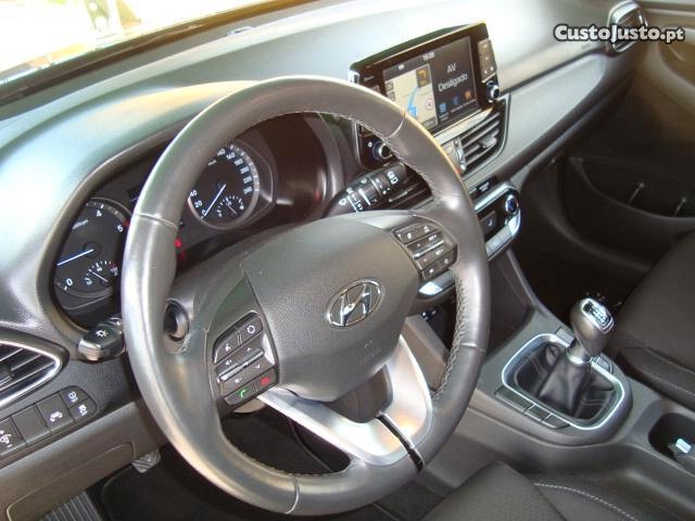 Hyundai i30 1.6 crdi style 116 cv — fotografia 3