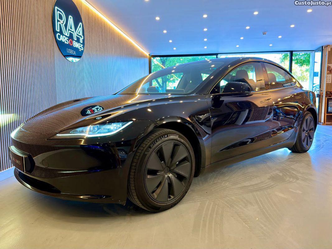 Tesla Model 3 nd — fotografia 11