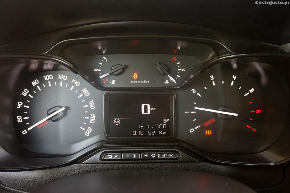 Citroën C3 1.2 PureTech Shine — fotografia 11
