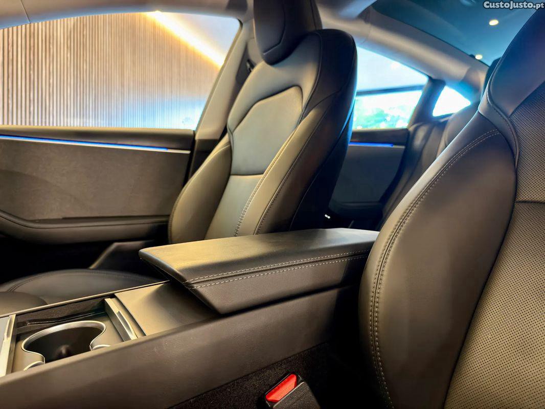 Tesla Model 3 nd — fotografia 5