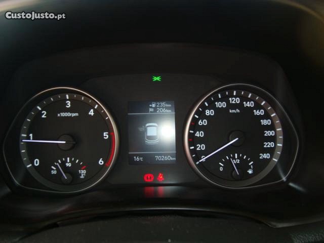 Hyundai i30 1.6 crdi style 116 cv — fotografia 2