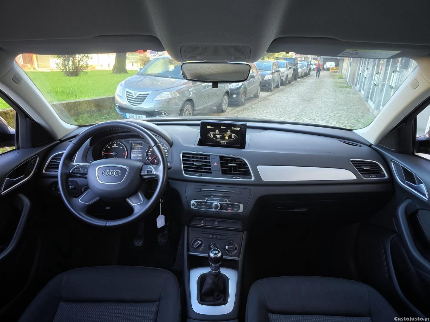 Audi Q3 2.0 TDI design — fotografia 23