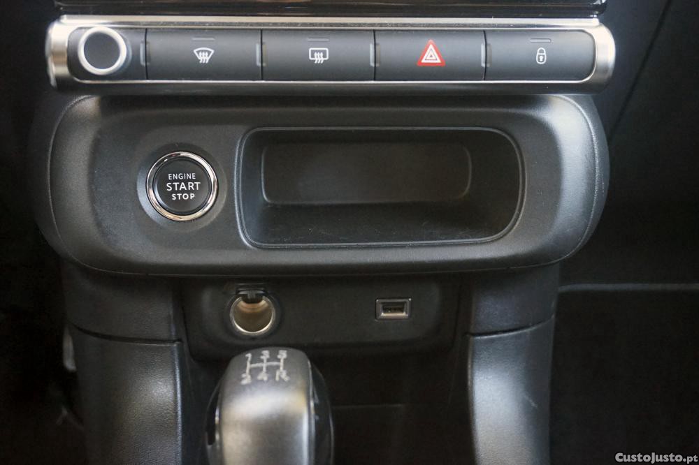 Citroën C3 1.2 PureTech Shine — fotografia 12