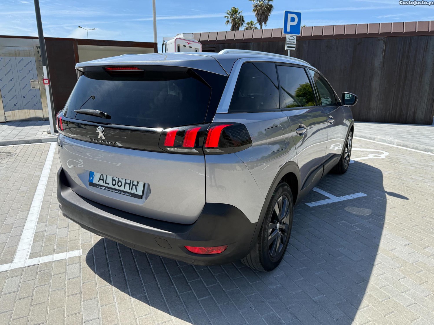 Peugeot 5008 1.6 HDI 120cv Caixa Automatica — fotografia 6