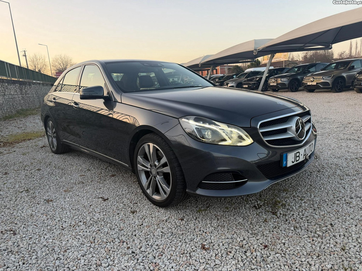 Mercedes-Benz E 300 BLUETEC Hybrid Avantgarde — fotografia 18
