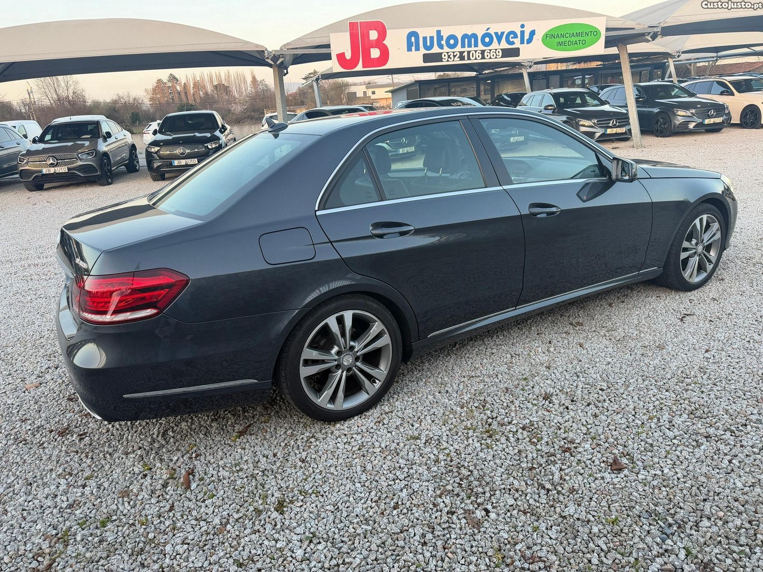 Mercedes-Benz E 300 BLUETEC Hybrid Avantgarde — fotografia 15