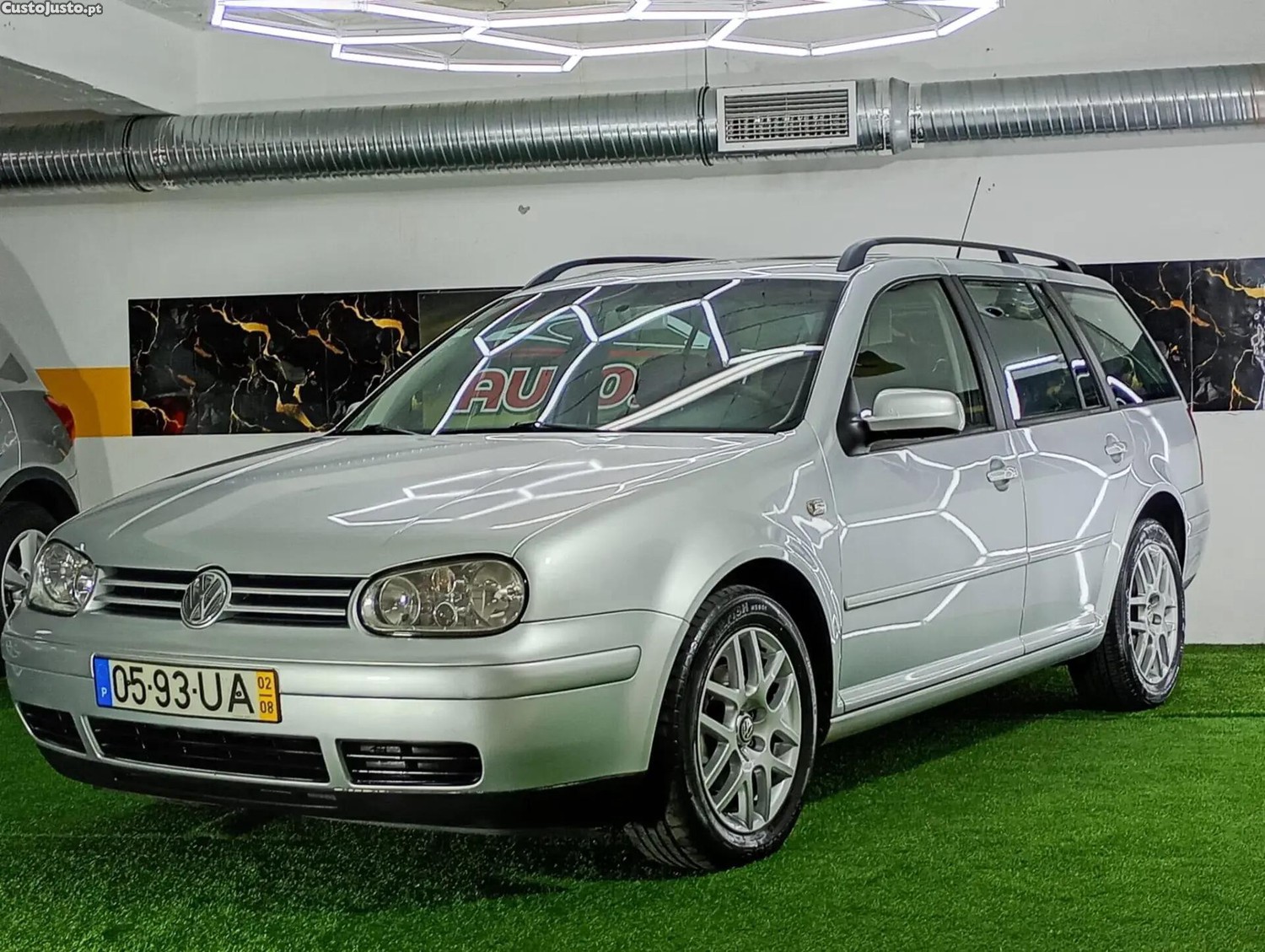 Volkswagen Golf 1.9 TDi Highline — fotografia 25