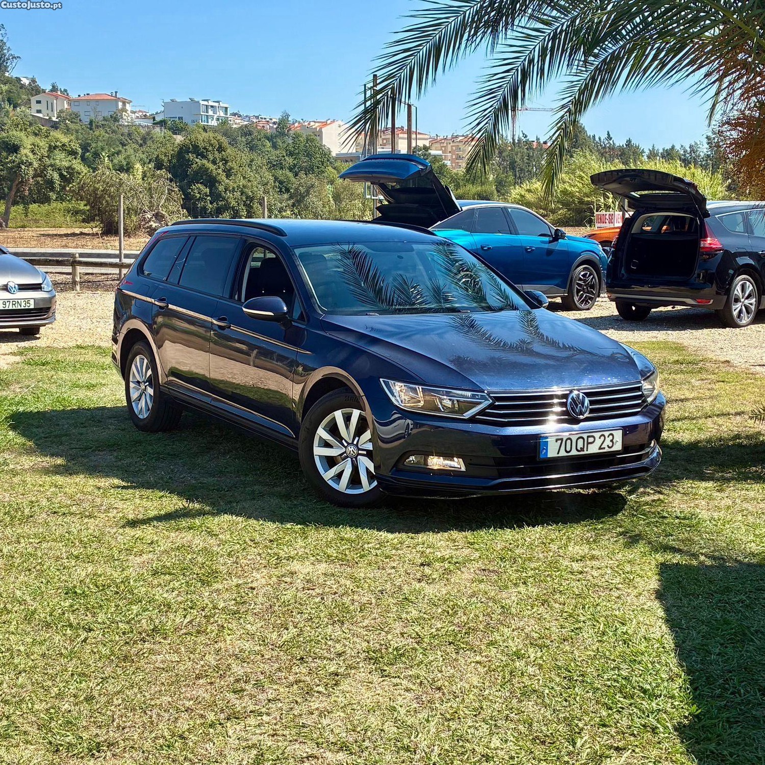 VW Passat Variant 1.6 TDi Confortline · Nacional - 15 foto 2