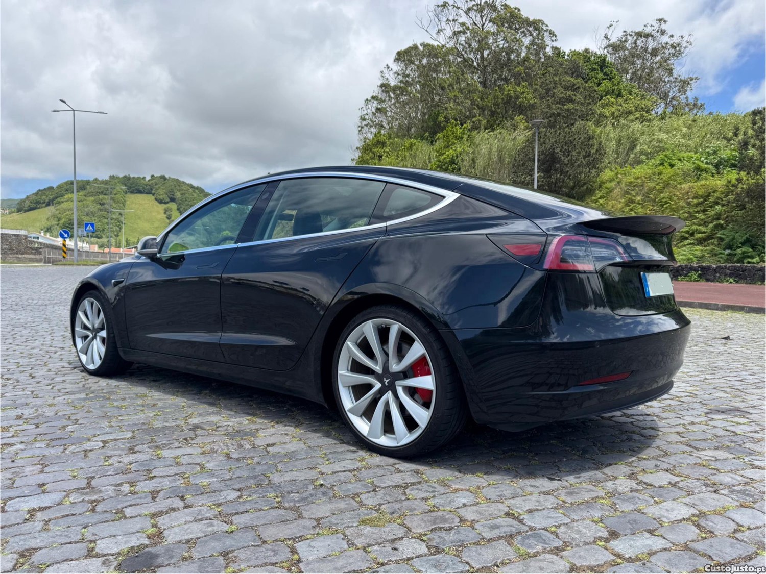 Tesla Model 3 Performance — fotografia 12