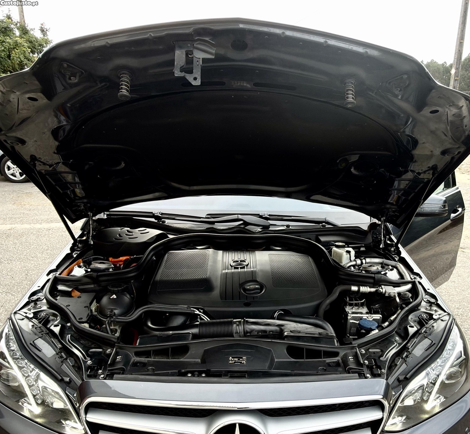 Mercedes-Benz E 300 300D Hybrid — fotografia 7
