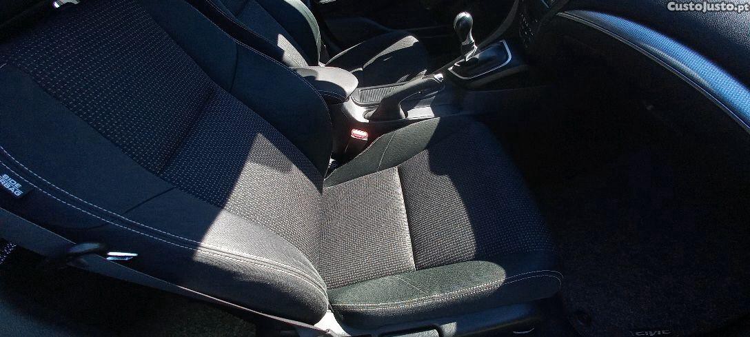 Honda Civic 1.6 Idtec sport — fotografia 3