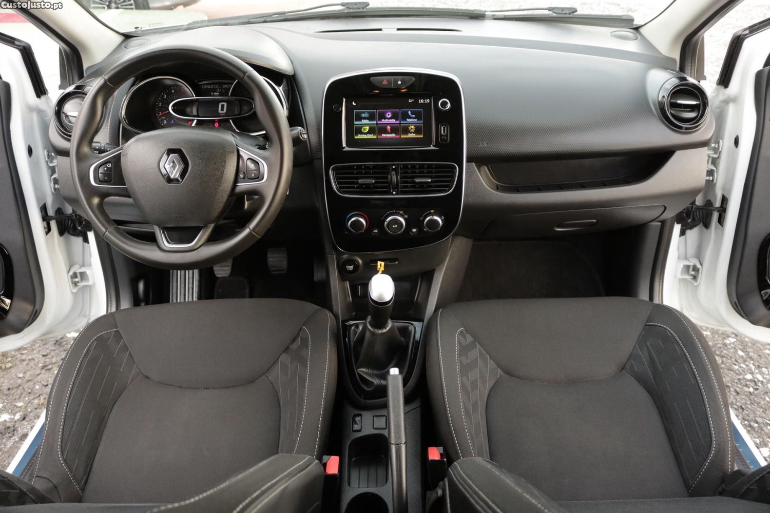 Renault Clio Sport Tourer 1.5 DCI Limited 90cv — fotografia 35