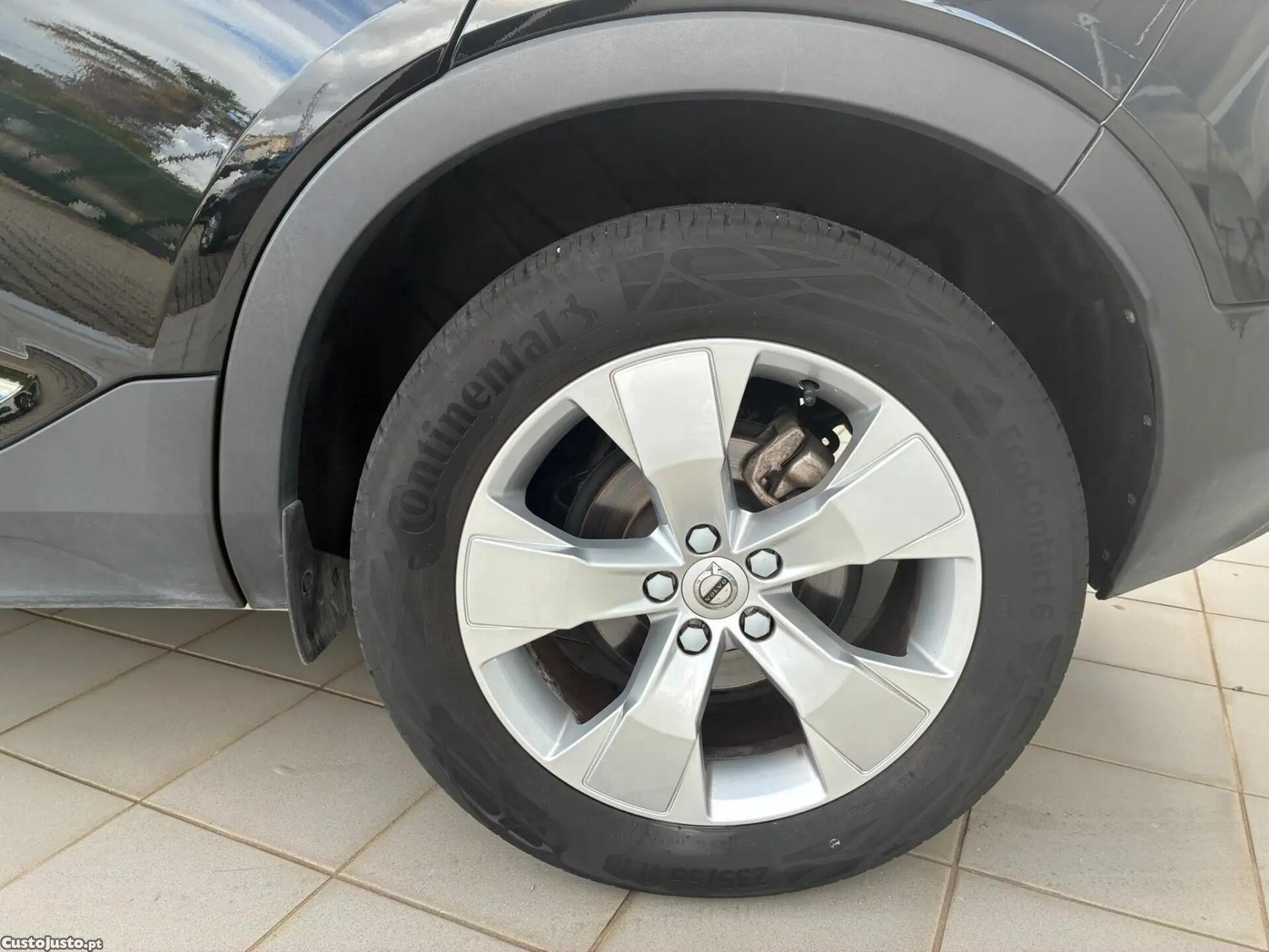 Volvo XC 40 1.5 T2 Momentum Plus Geartronic — fotografia 24