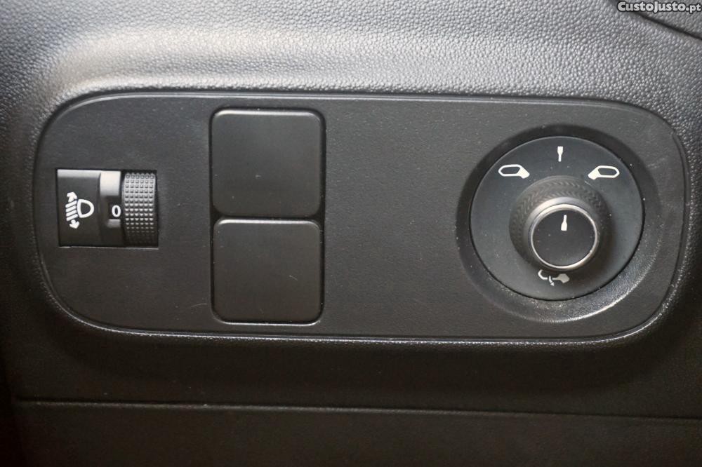 Citroën C3 1.2 PureTech Shine — fotografia 15