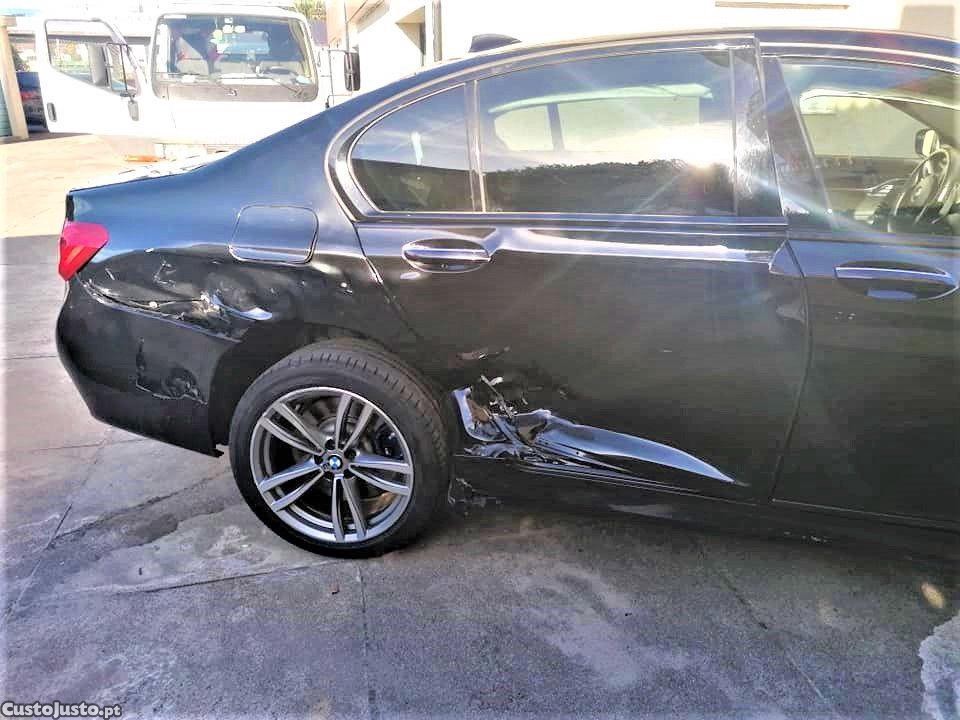 BMW 725 d Pack M NACIONAL - 17 foto 5