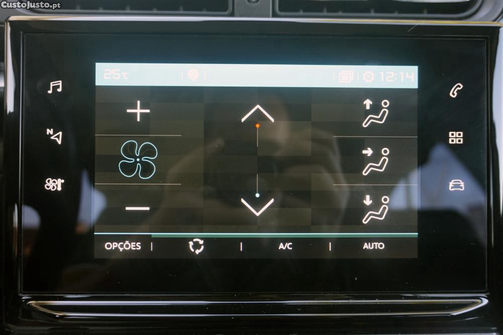 Citroën C3 1.2 PureTech Shine — fotografia 8