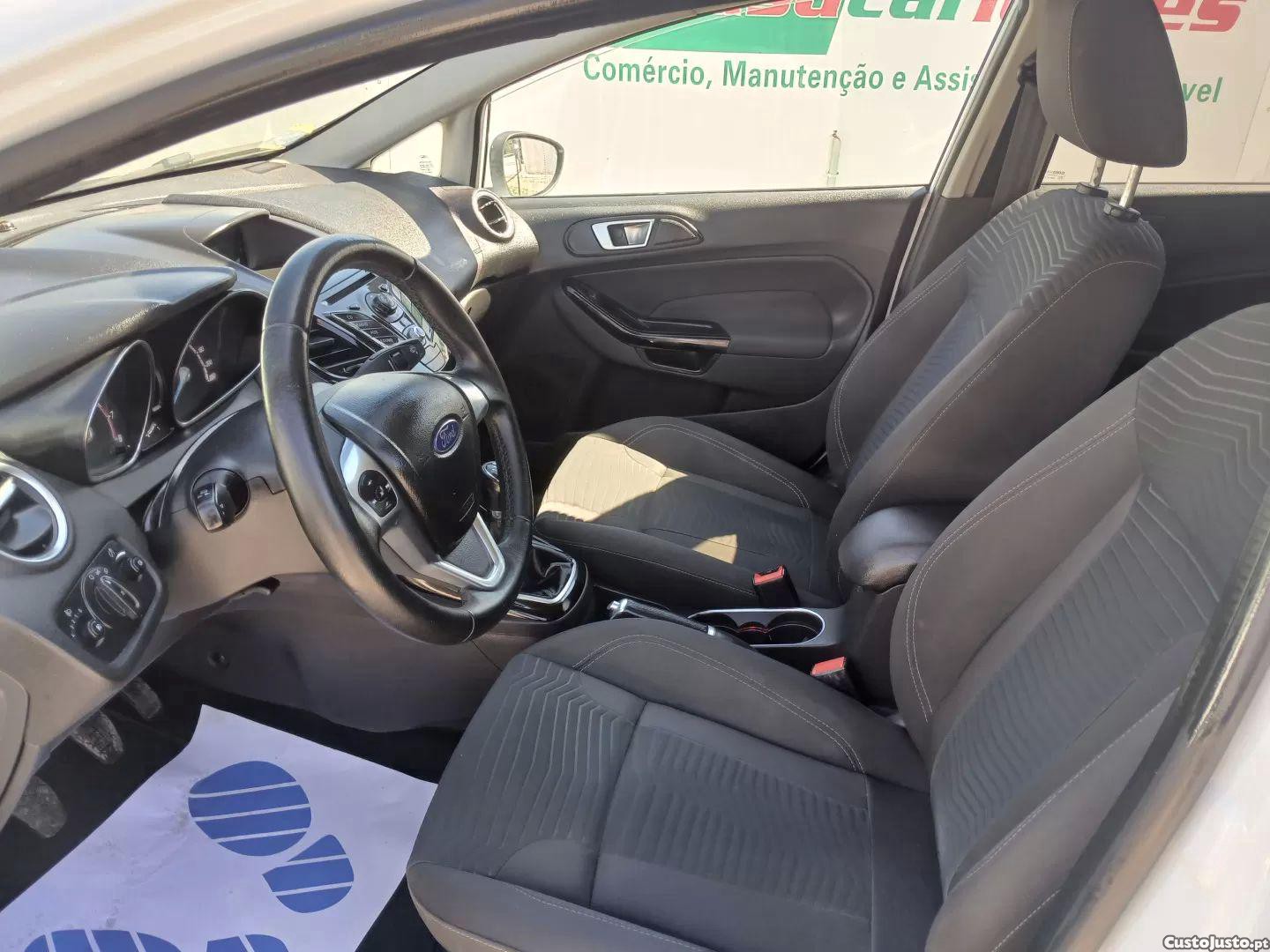 Ford Fiesta 1.0 ti-vct titanium — fotografia 10