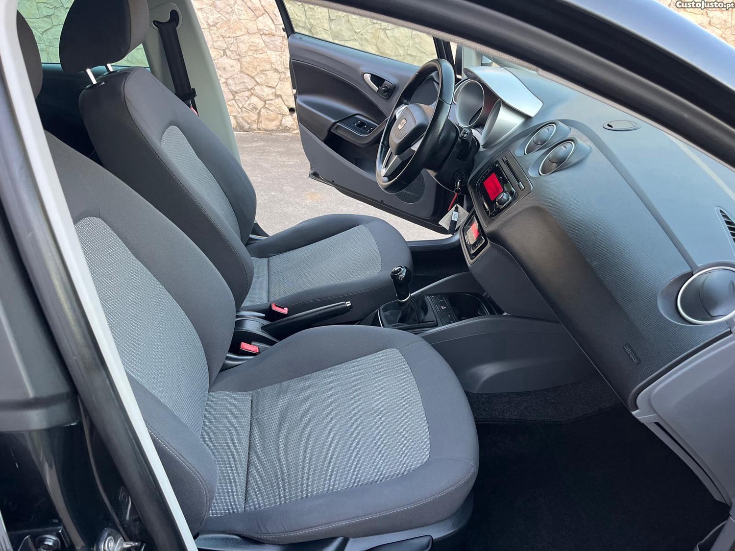 SEAT Ibiza 1.6 TDI — fotografia 7