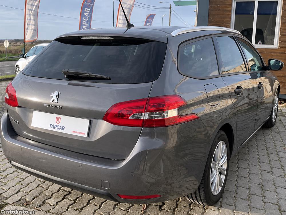 Peugeot 308 1.5 BlueHDi Style — fotografia 8
