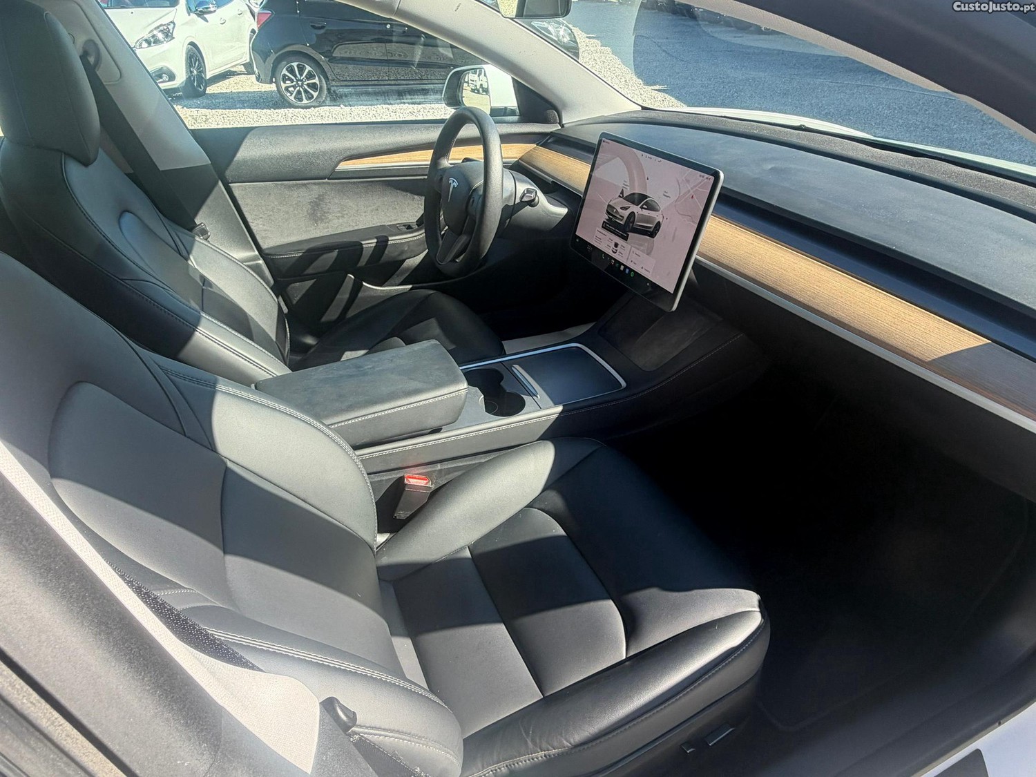 Tesla Model 3 Long Range AWD — fotografia 5