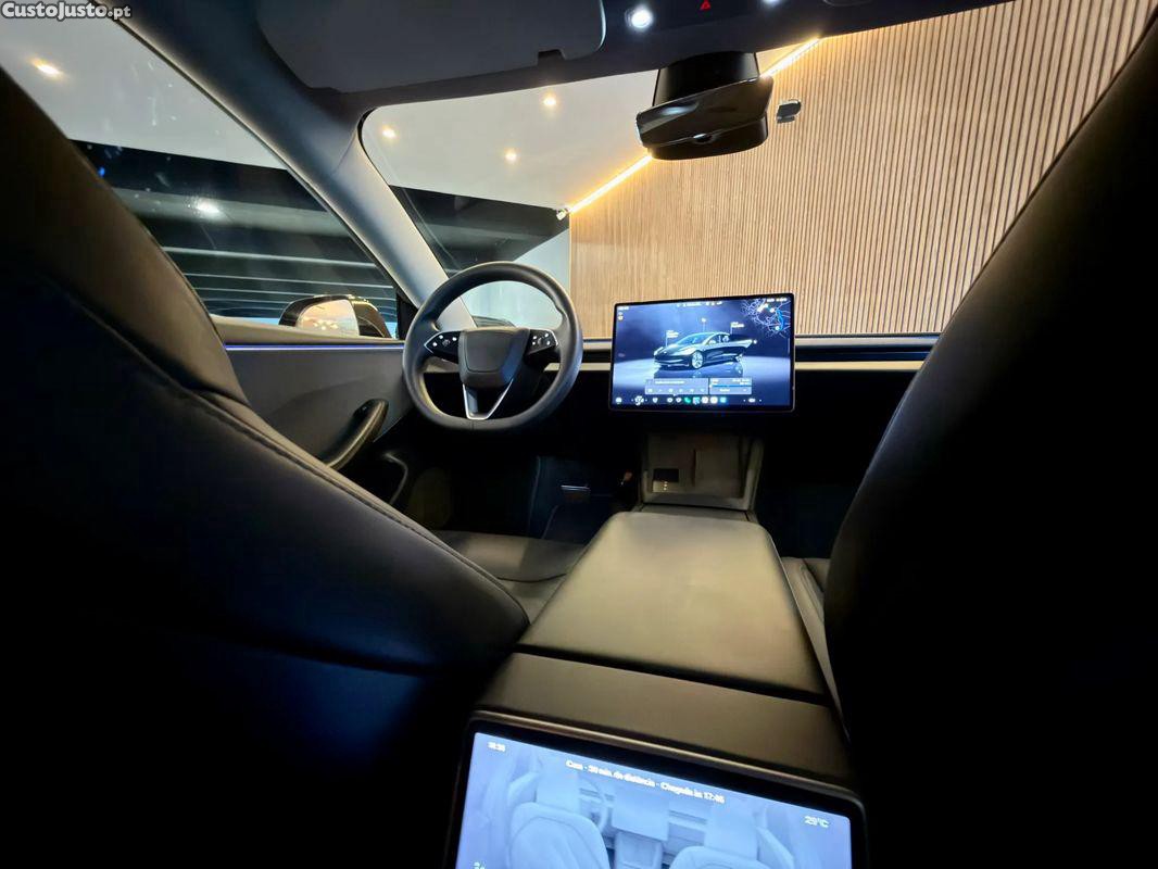 Tesla Model 3 nd — fotografia 3