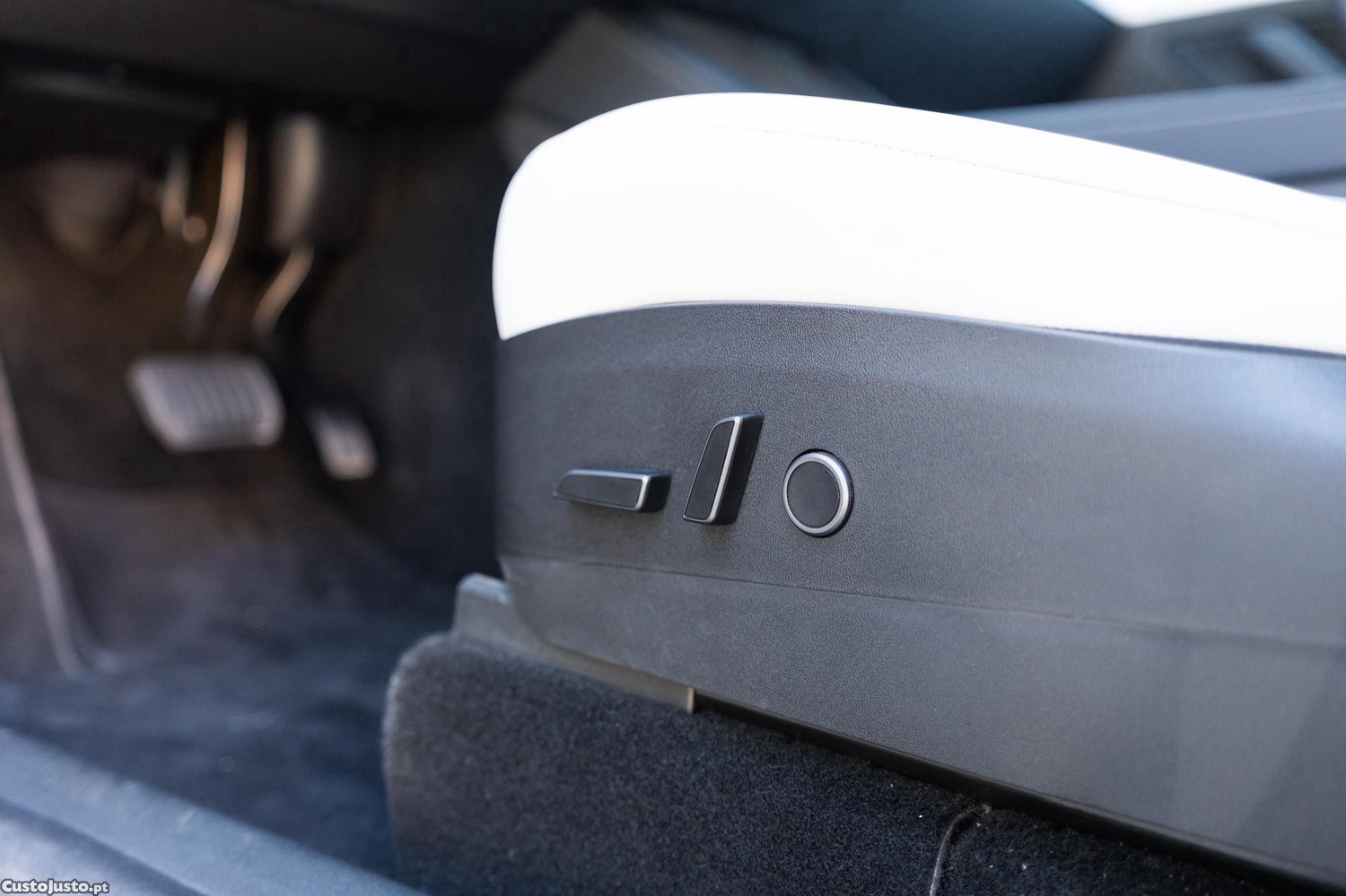 Tesla Model Y Dual motor — fotografia 6