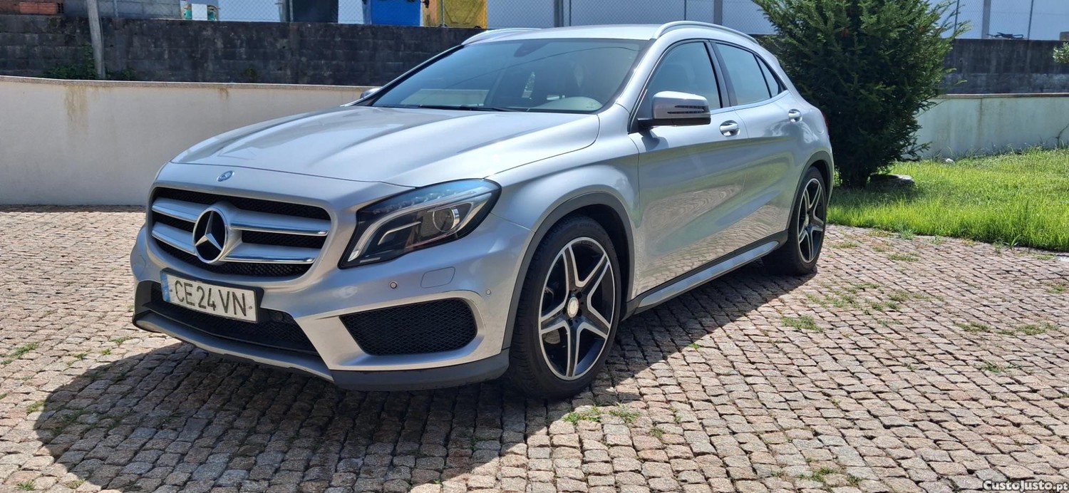 Mercedes-Benz GLA 180 AMG — fotografia 2