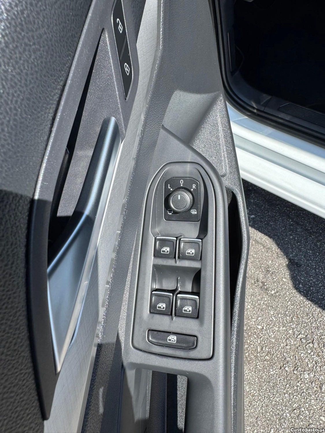 Volkswagen Golf 2.0 TDI Conceptline — fotografia 9