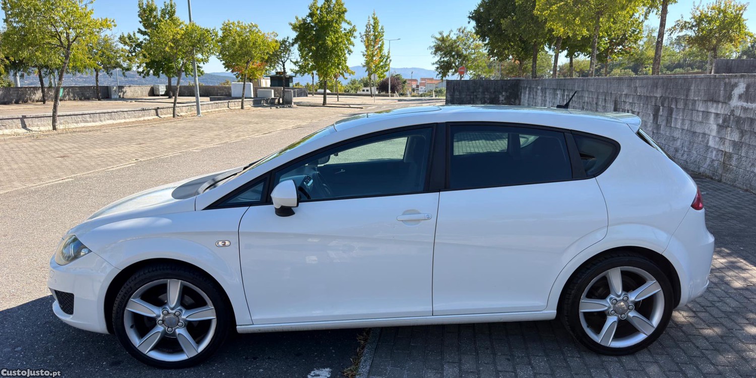 SEAT Leon 1.9 TDI Sport c/GPS — fotografia 5