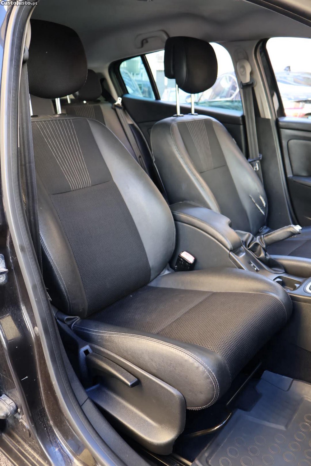 Renault Mégane 1.5 Dci Dynamic — fotografia 10