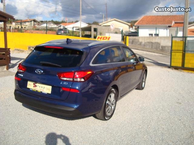 Hyundai i30 1.6 crdi style 116 cv — fotografia 4